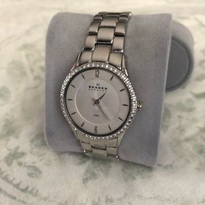 🛑SOLD🛑SKAGEN Denmark Super Slim Watch w Crystals